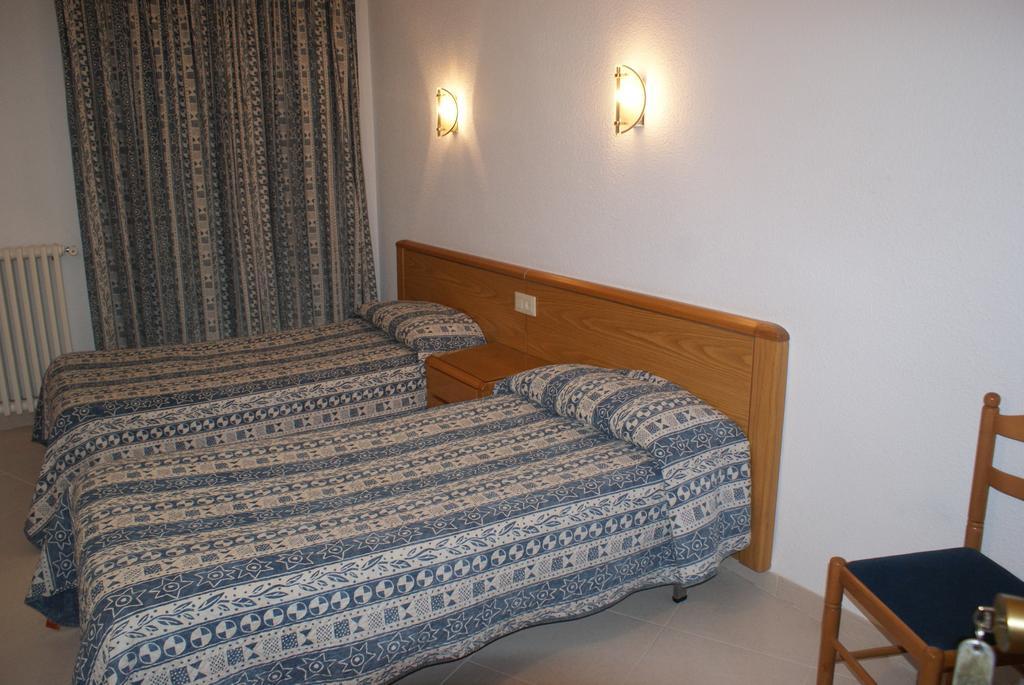 Hostal Gran Sol Llança Стая снимка