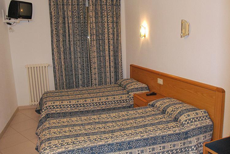 Hostal Gran Sol Llança Екстериор снимка